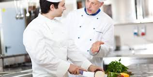 LAVORO: Ristorante @chalet.majellettawe CERCA Aiuto Cuoco / Cameriera / Barista A Pescara