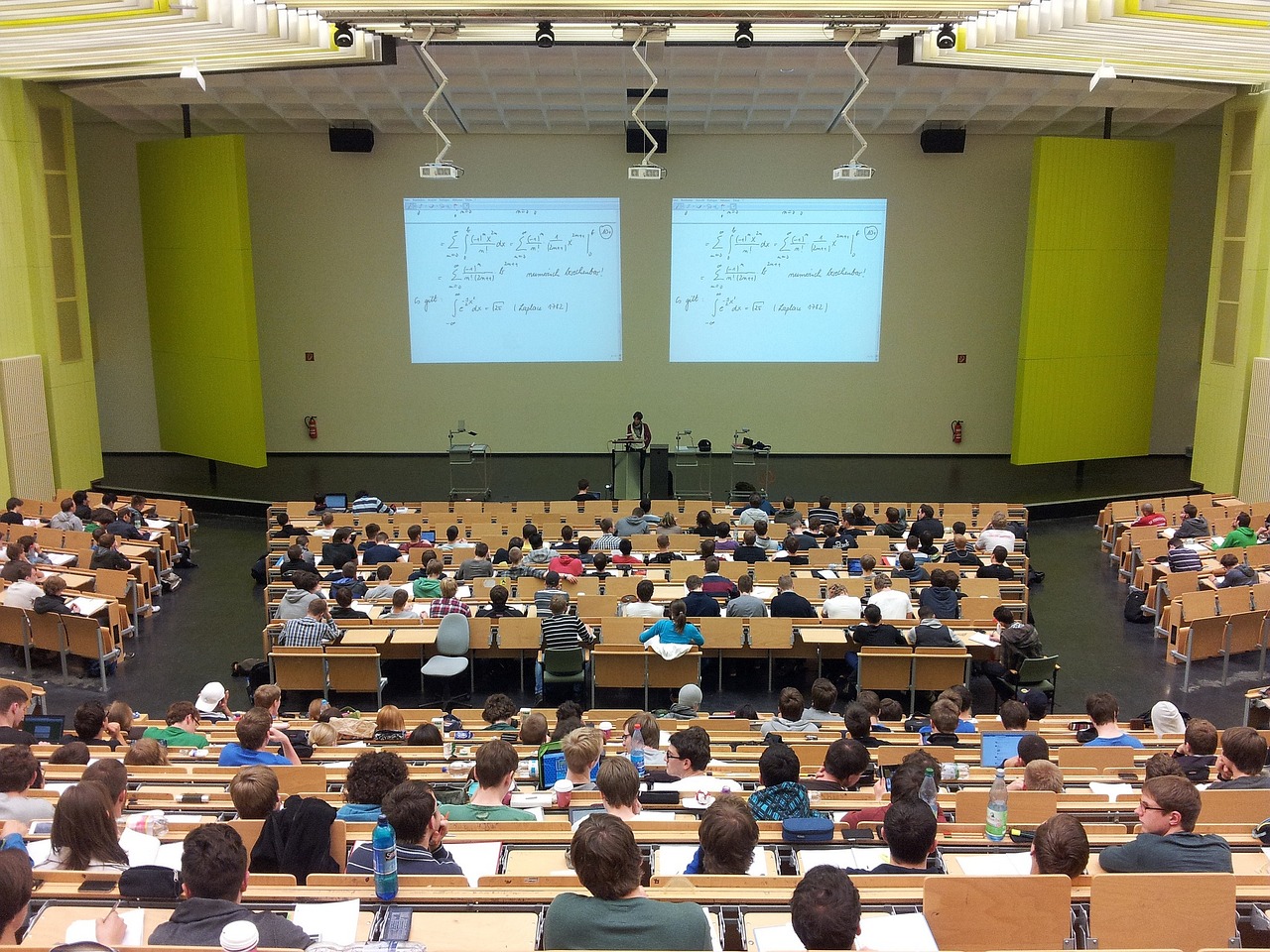 Università: finanziate tutte le borse di studio inserite nelle graduatorie Adsu 👩‍🎓👨‍🎓🎓📚🏫