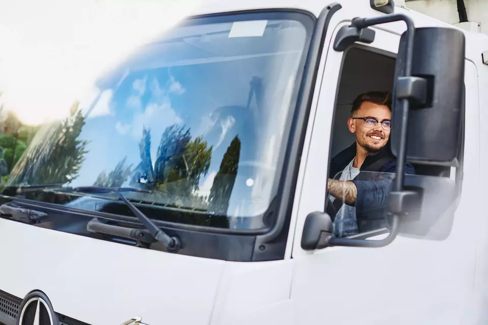 LAVORO: UNICOTRAS S.r.l. -Trasporti & Logistica ricerca Autisti con Patente C-CQC.