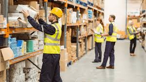 LA ZUN SRL azienda nel settore del fitness in espansione è alla ricerca di 1 Addetto alla logistica di magazzino.
