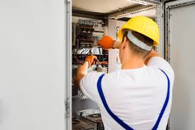 LAVORO:SCEP SRL CERCA  Assistente elettricista a Pescara