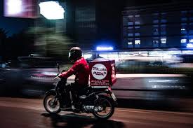 LAVORO: Pizzeria a Chieti Scalo CERCA2 rider portapizze