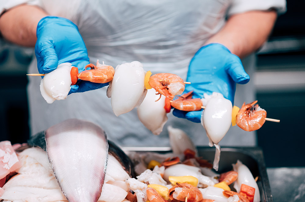 LAVORO: ADDETTI PESCHERIA E GASTRONOMIA
