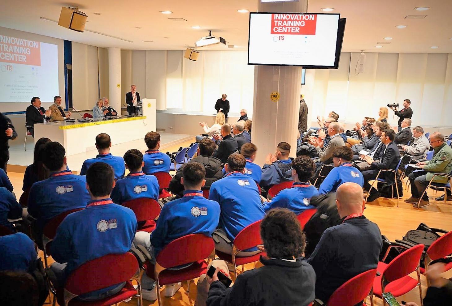 FONTI FIRA: Formazione: Marsilio e Magnacca alla Stellantis di Atessa per l’inaugurazione dell’Innovation Training Center