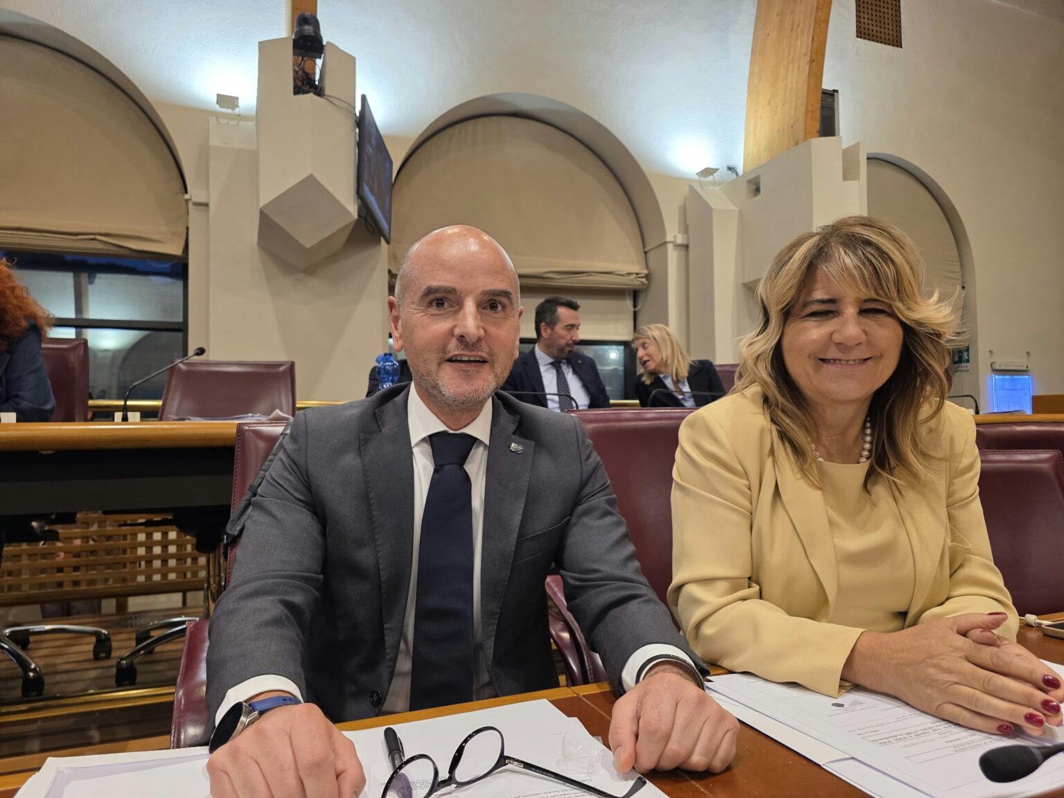RIFIUTI, LUGINI: “SUB-AMBITI PROVINCIALI, VINCE IL BUON SENSO. NON PASSA LA LINEA VERRECCHIA-SCOCCIA. LA REGIONE NON HA CEDUTO AI CONDIZIONAMENTI ESTERNI”